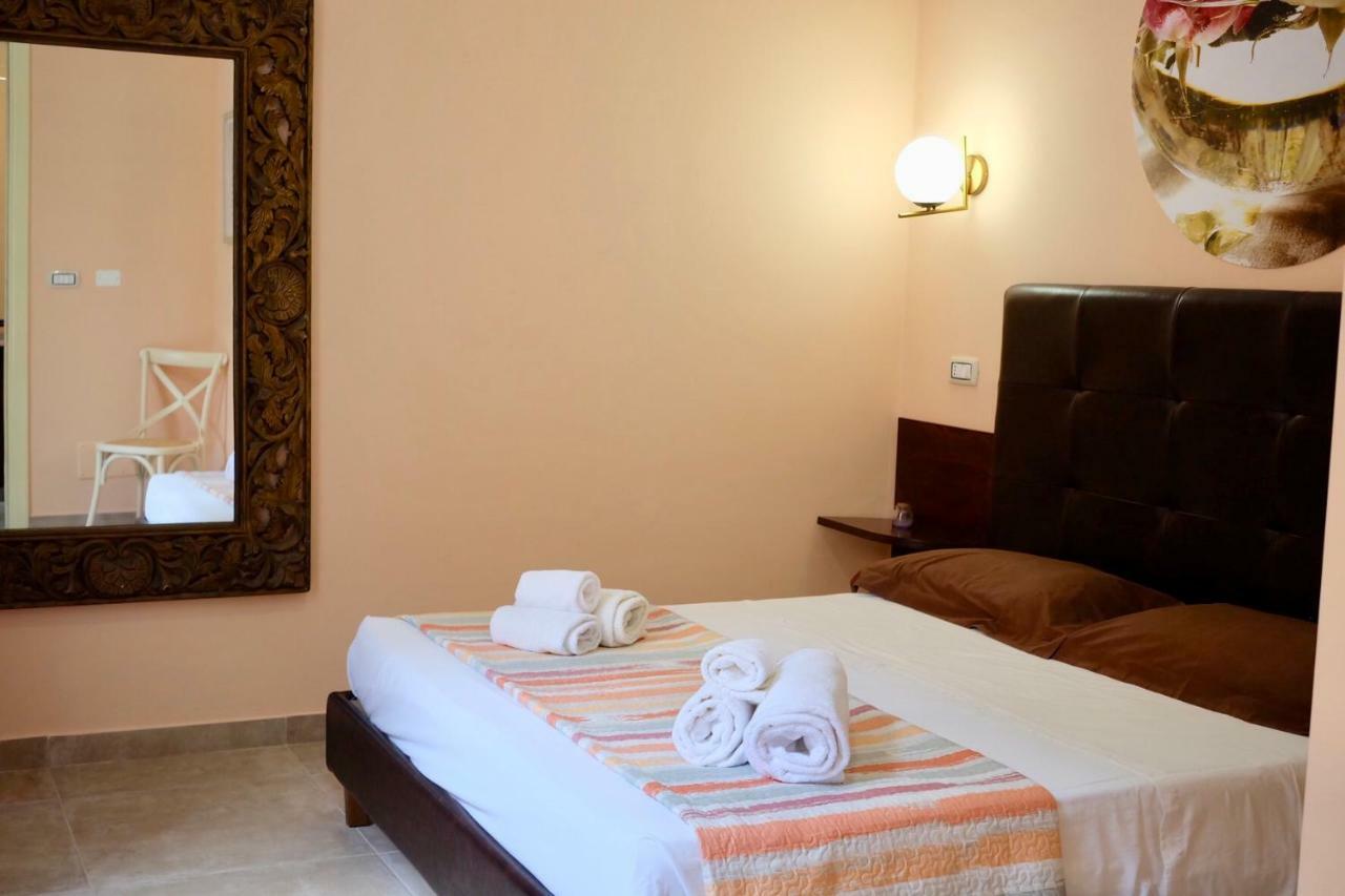 4 Balconi Liberty Apartments Lecce Exterior foto